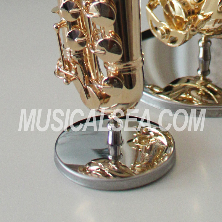 mini saxophone